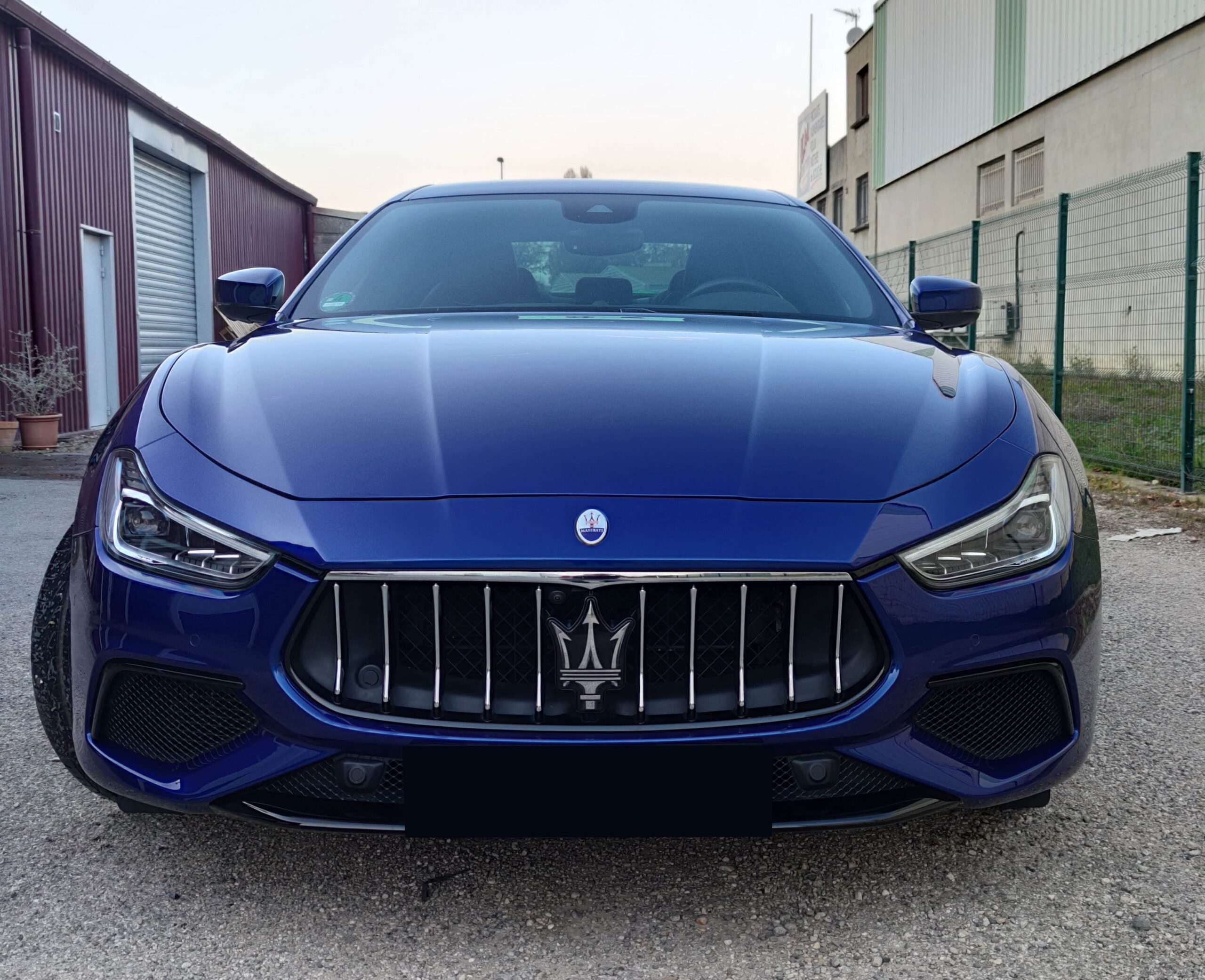 Maserati après un nettoyage automobile