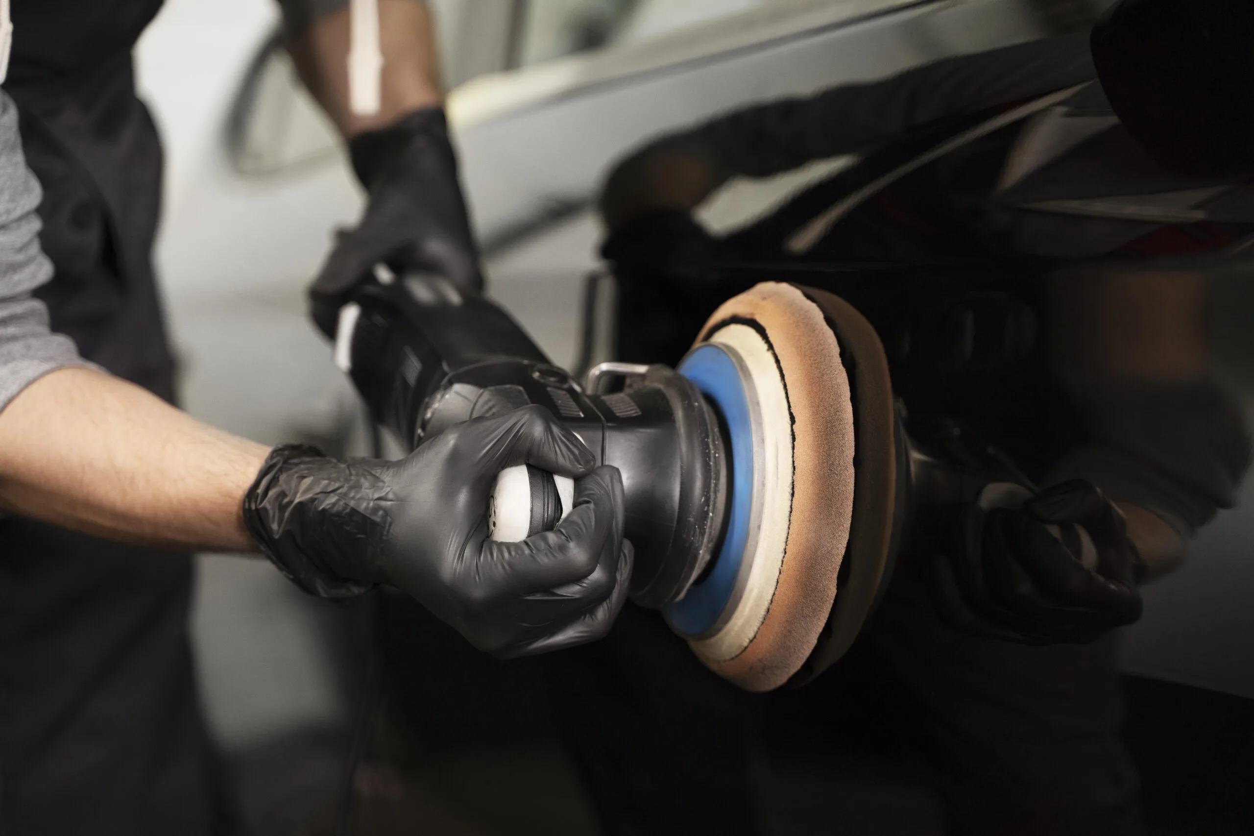 Photographie de polissage de voiture à Grenoble